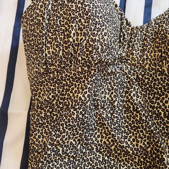 Old Navy Womens Medium Leopard Print Bathing Suit. Spaghetti Straps - Picture 3 of 13